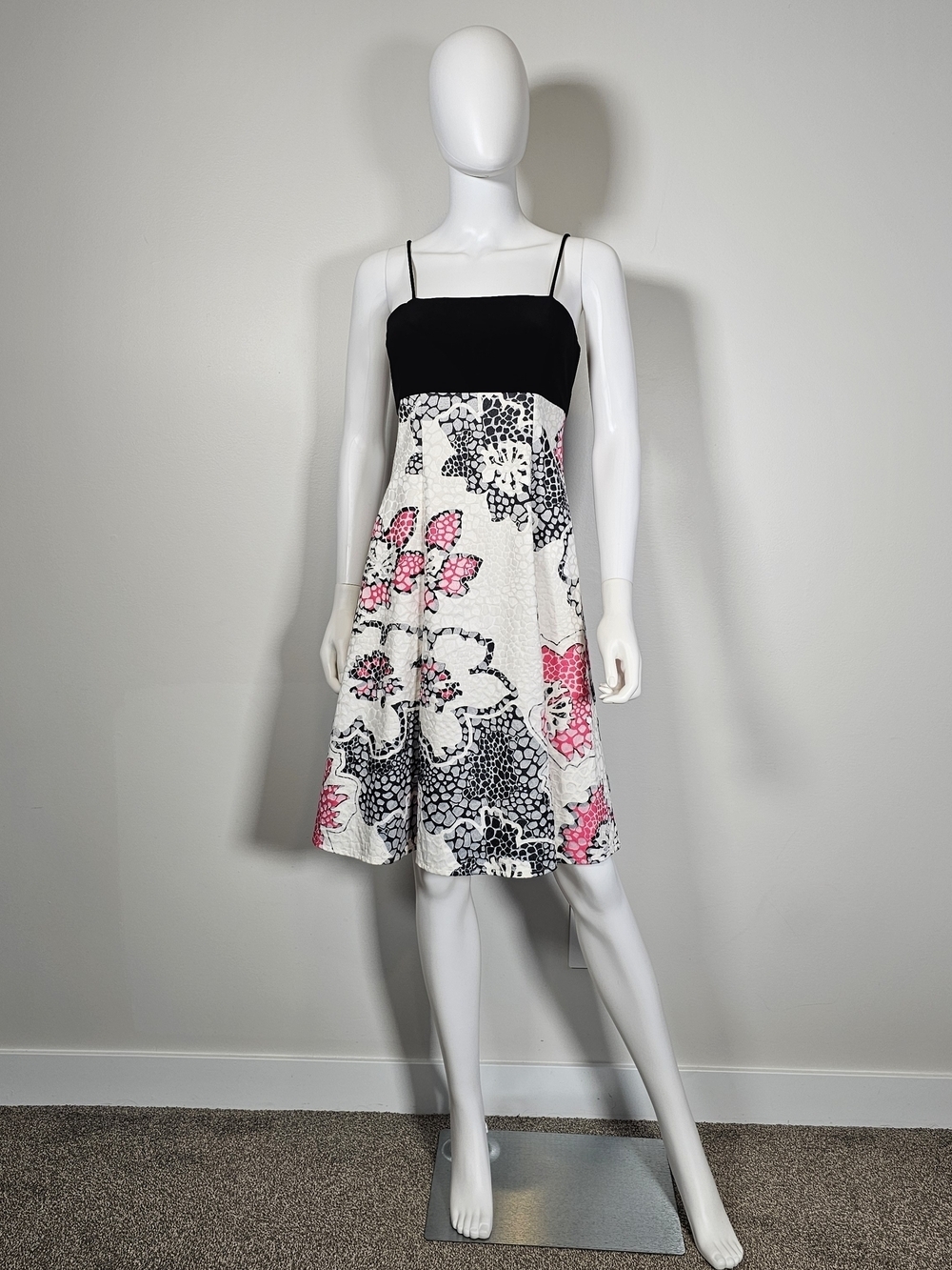 Joseph Ribkoff Black Bodice White Floral Mini Dress with Pink Accents Sz 6